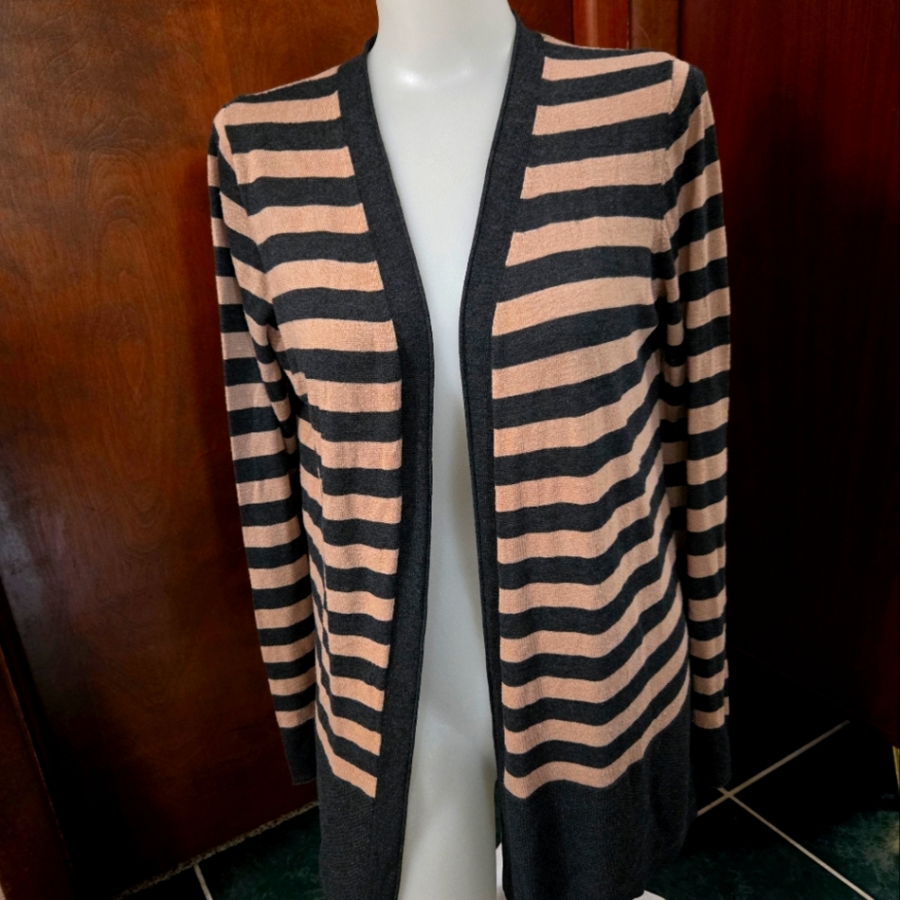Anne Taylor Loft cardigan, sz Large